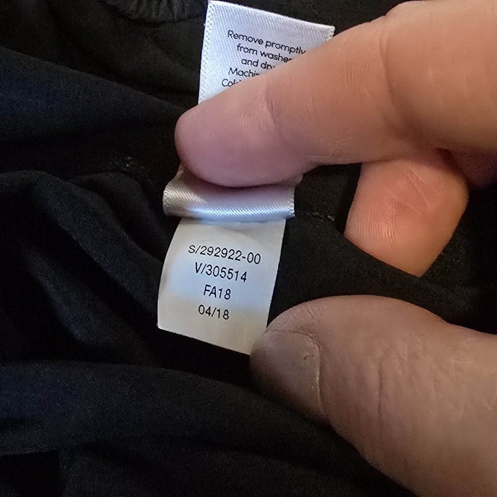 Athleta skyline black shorts - Picture 7 of 7